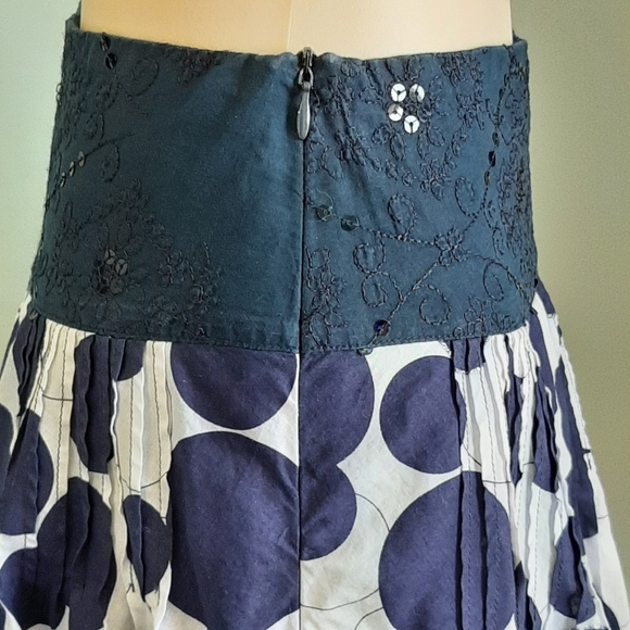 Navy blue polkadots with embroidery and sequins skirt - Picture 5 of 7